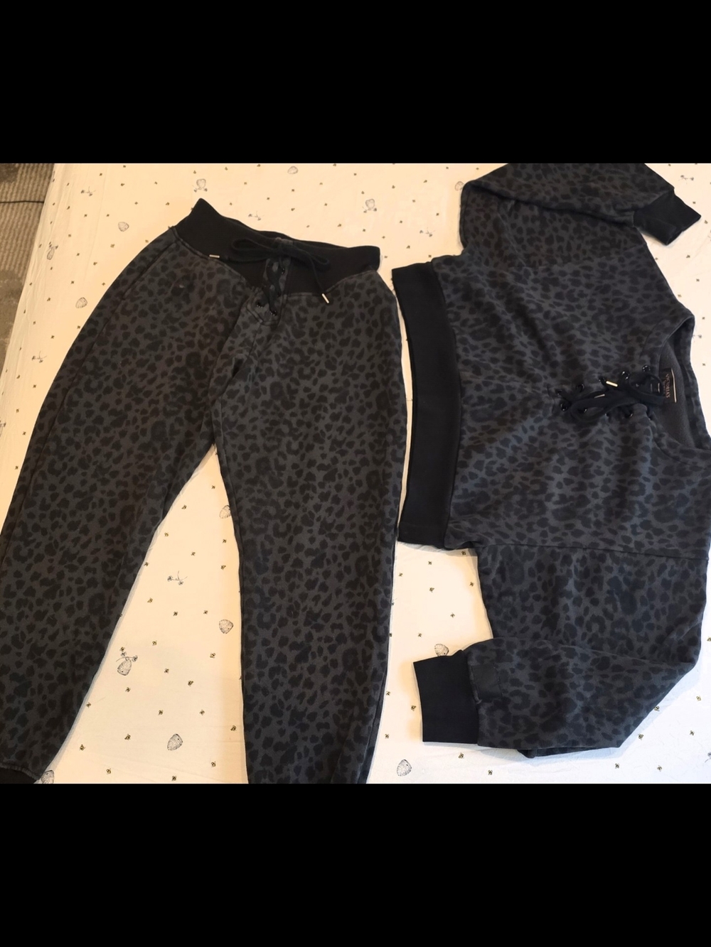 Victoria's Secret Black Fleece Pullover Hoodie